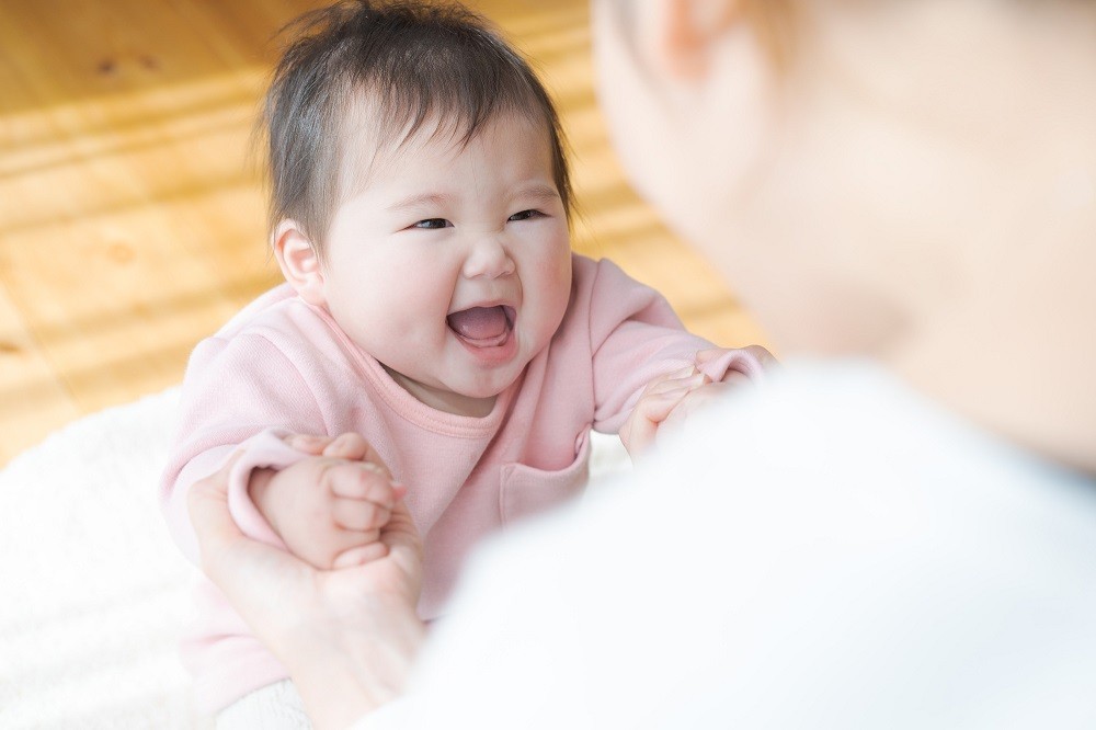 笑っている赤ちゃん