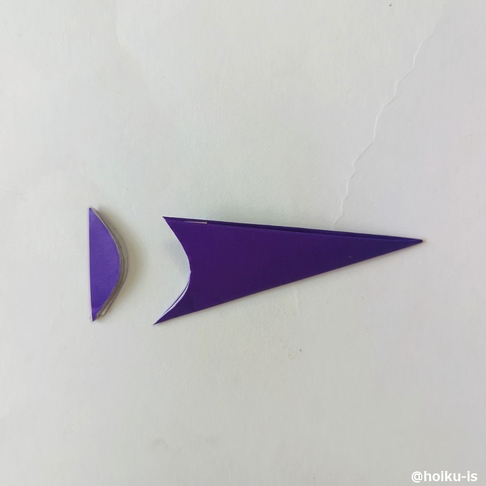 よりクモの巣らしく見せるため、先ほど切ったところを再度丸く切ります