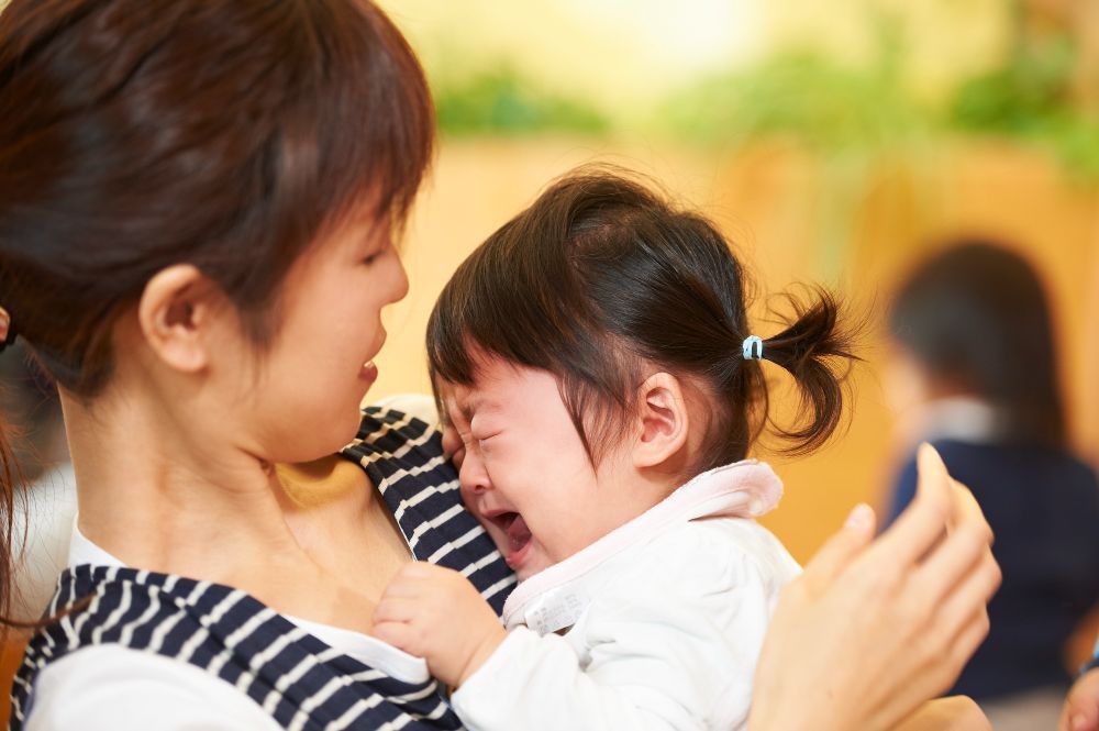 登園渋りに対応する保育士