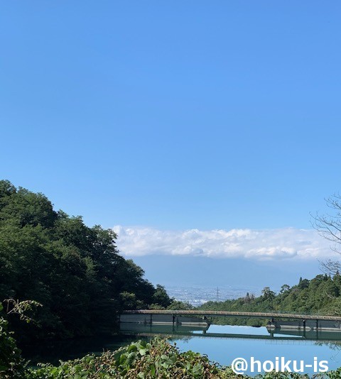 青空と川