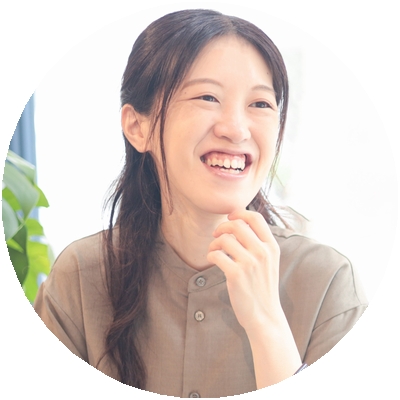 新子 由香里（あらこ ゆかり）